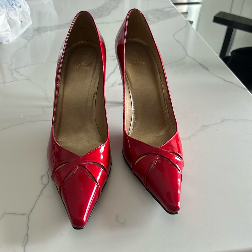 NWOT  patent leather Stuart weitzman heels